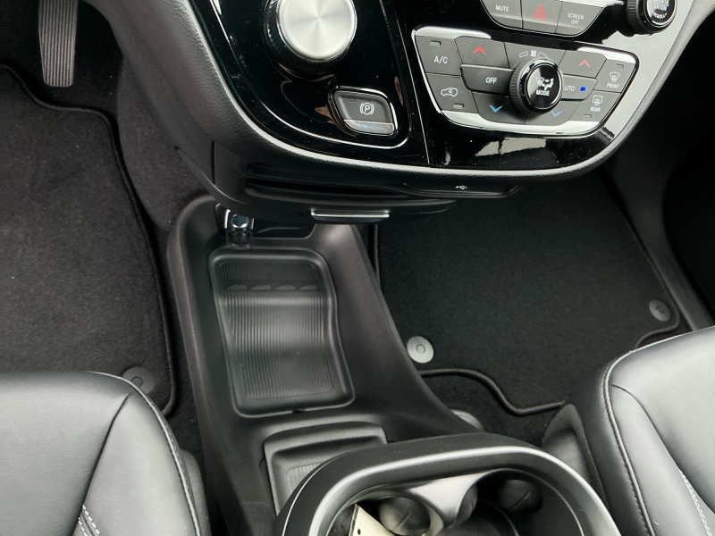 2027 Chrysler Pacifica