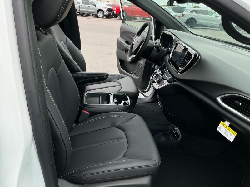2027 Chrysler Pacifica