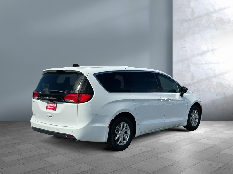 2027 Chrysler Pacifica