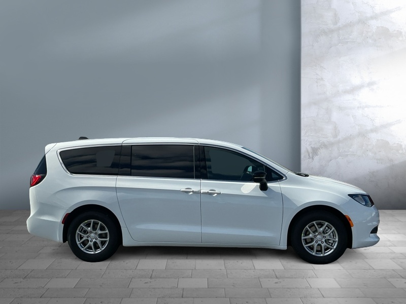2027 Chrysler Pacifica