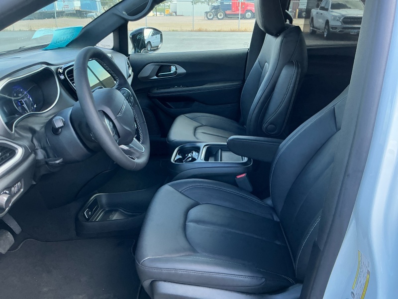 2027 Chrysler Pacifica