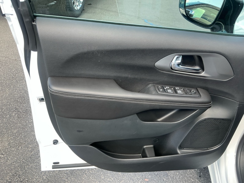 2027 Chrysler Pacifica