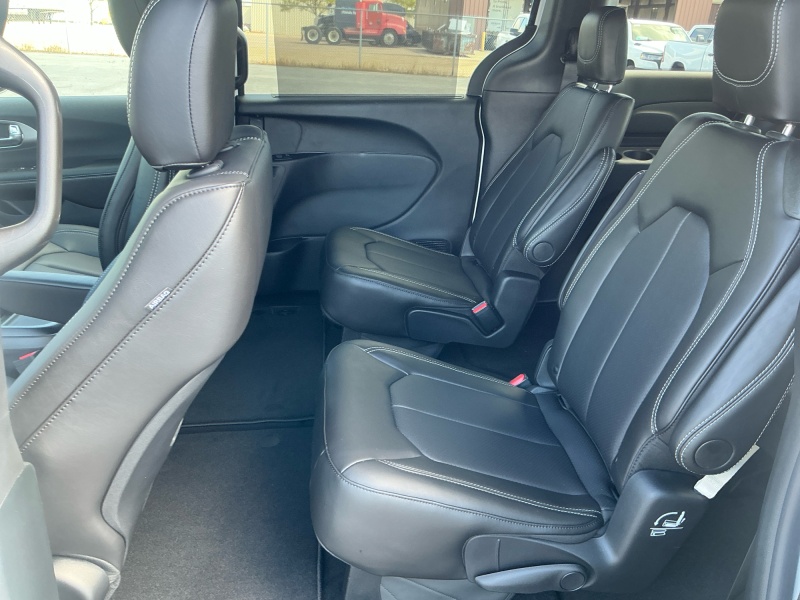 2027 Chrysler Pacifica