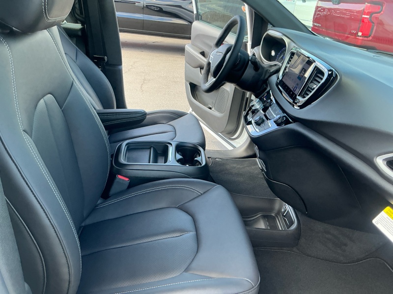 2027 Chrysler Pacifica