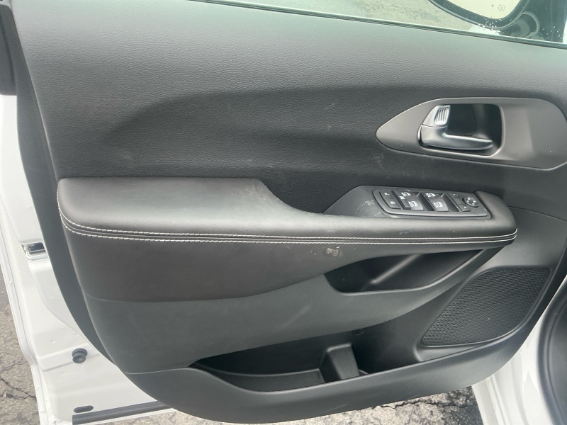 2027 Chrysler Pacifica