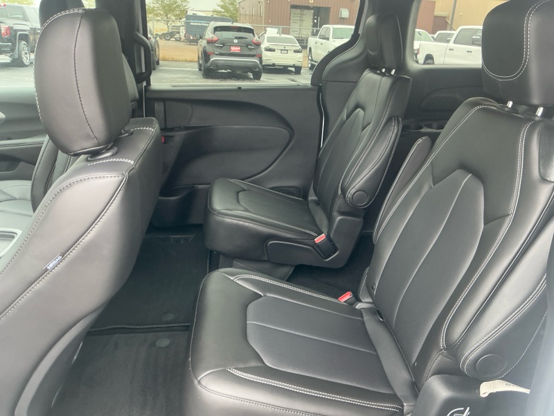 2027 Chrysler Pacifica