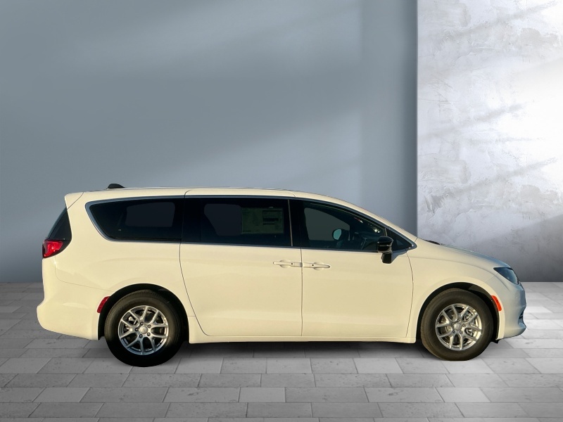 2027 Chrysler Pacifica