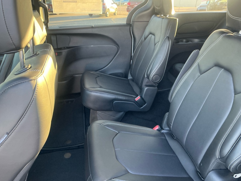 2027 Chrysler Pacifica