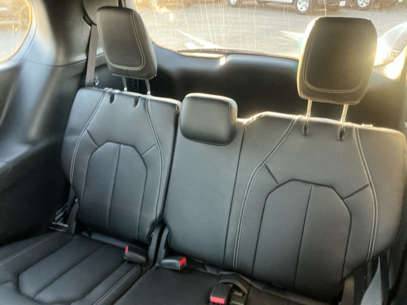 2027 Chrysler Pacifica