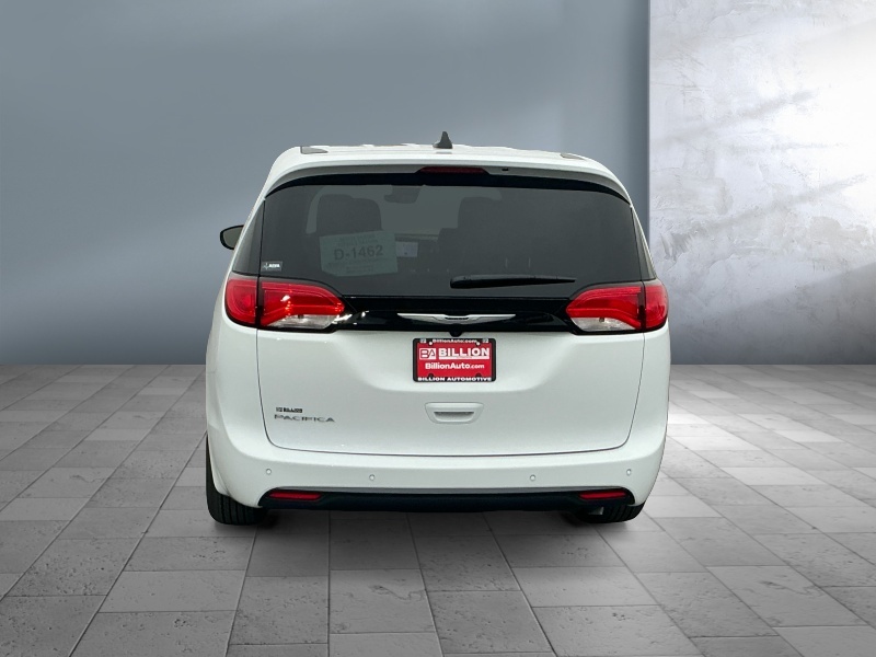 2027 Chrysler Pacifica