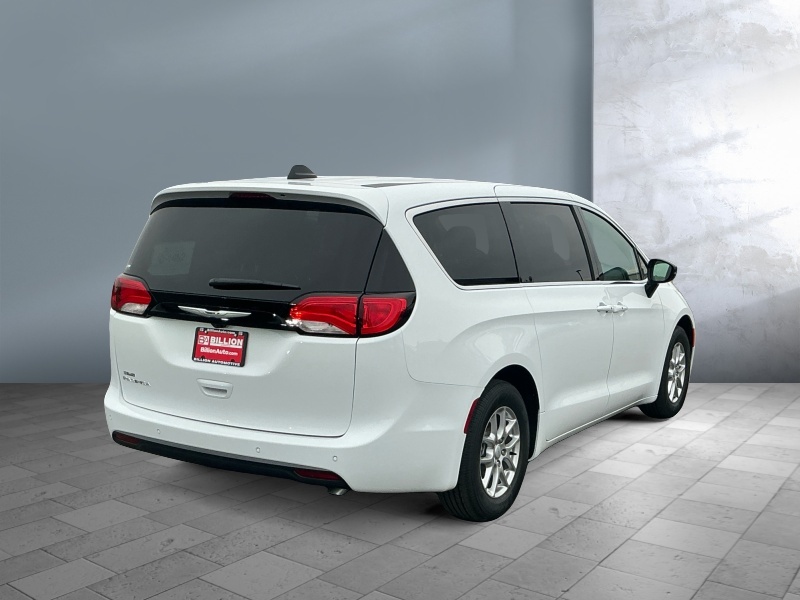 2027 Chrysler Pacifica