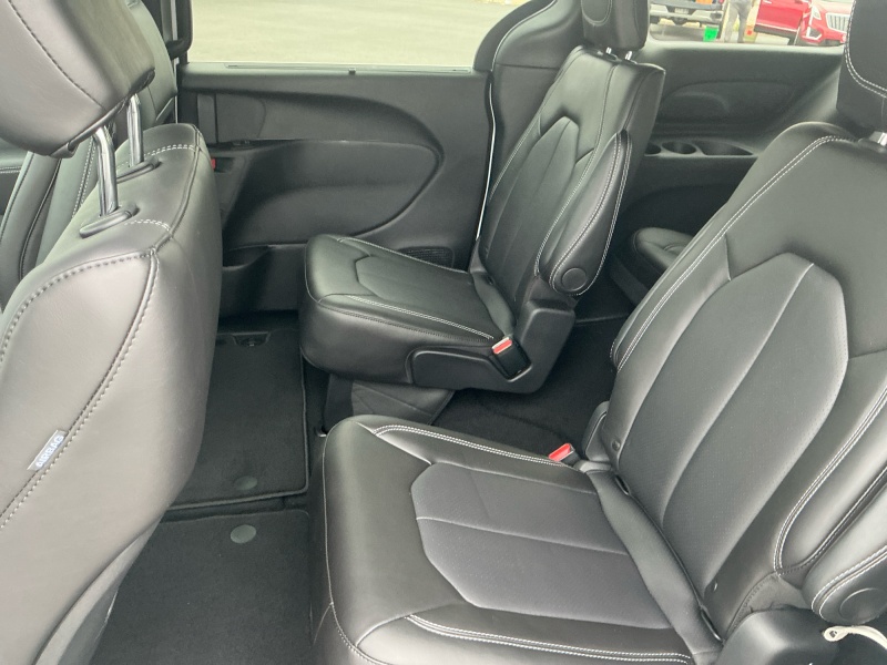 2027 Chrysler Pacifica