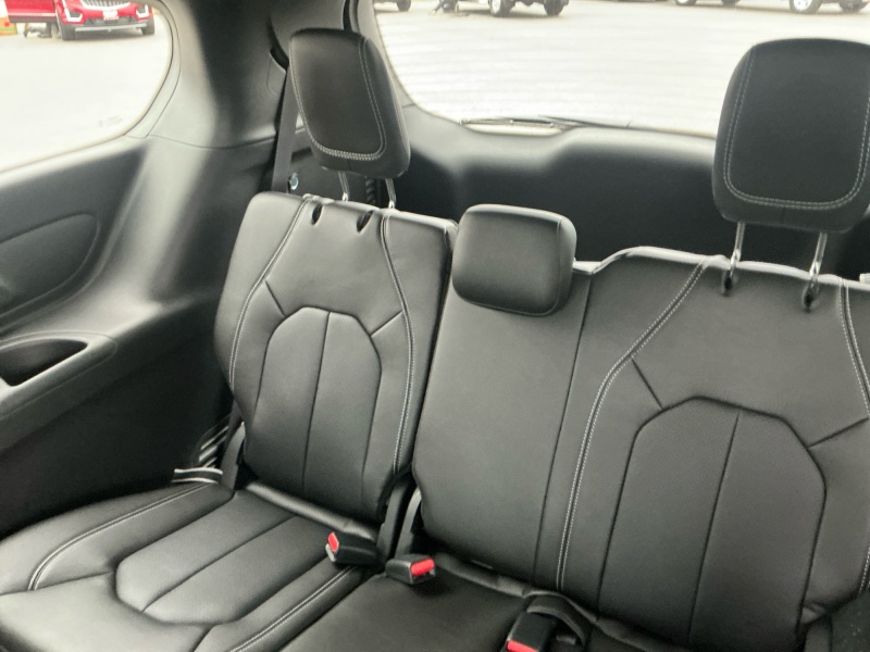 2027 Chrysler Pacifica
