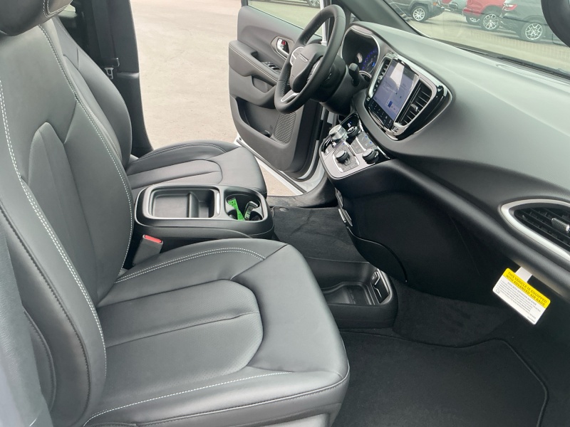 2027 Chrysler Pacifica