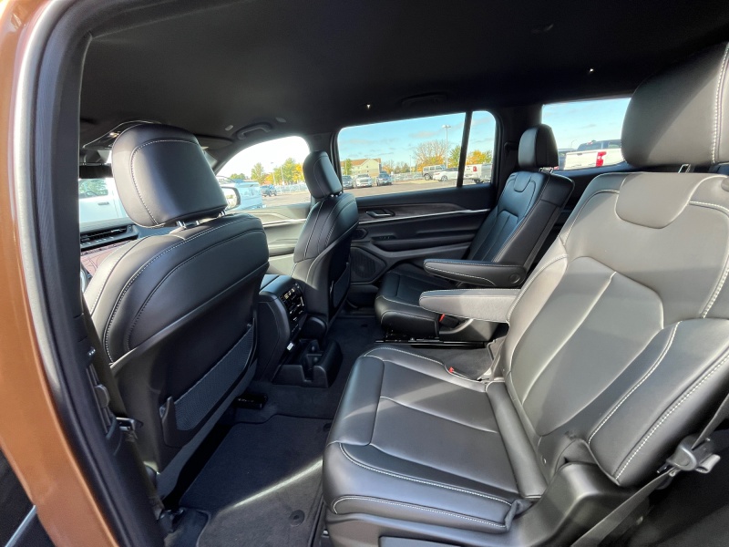 2027 Jeep Grand Cherokee L