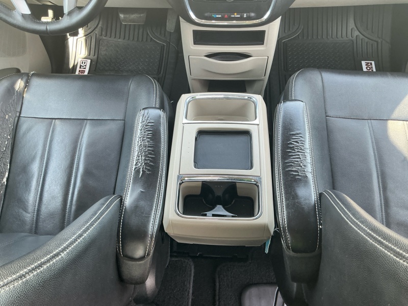 2015 Chrysler Town and Country