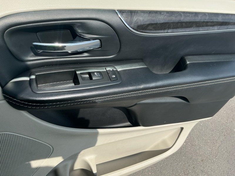 2015 Chrysler Town and Country