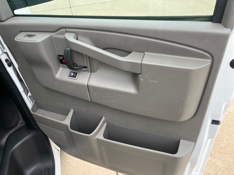 2023 GMC Savana Cargo Van