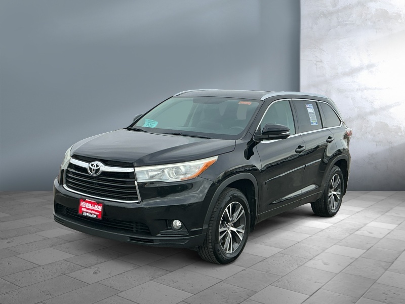 Used 2016 Toyota Highlander XLE SUVs