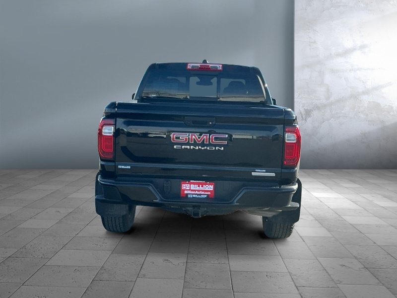 2023 GMC Canyon