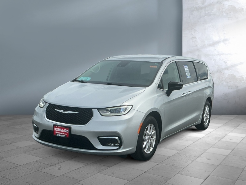 Used 2024 Chrysler Pacifica Touring L Vans