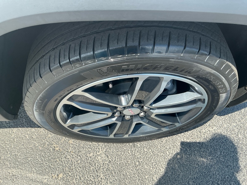 2023 GMC Acadia