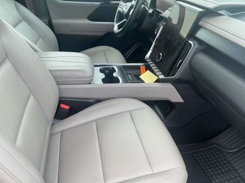 2025 GMC Acadia