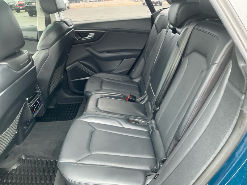 2022 Audi Q8