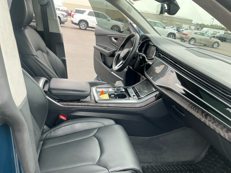 2022 Audi Q8
