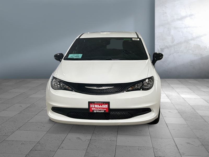 2026 Chrysler Voyager