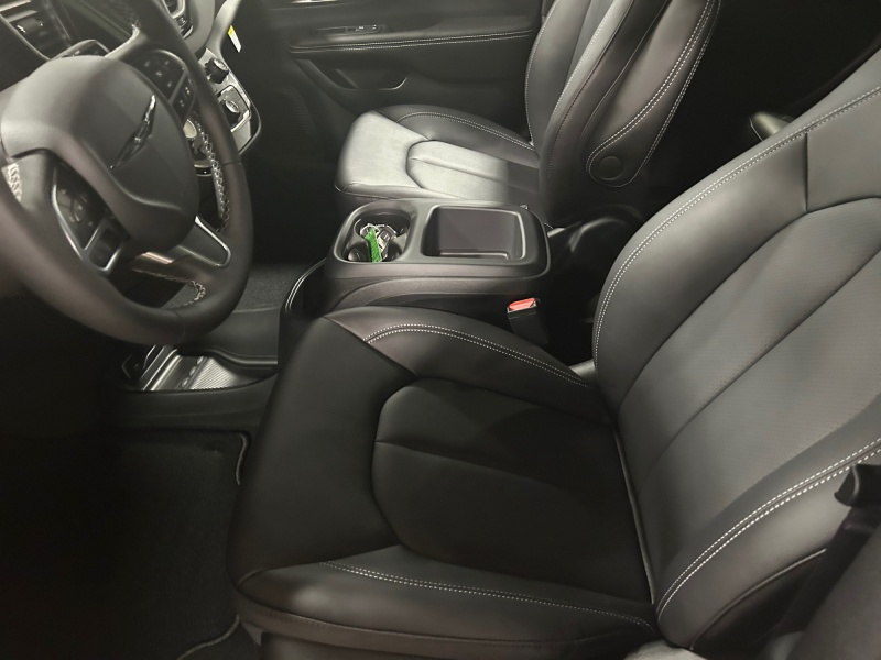 2026 Chrysler Voyager