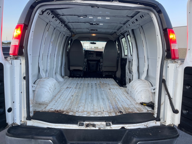 2015 GMC Savana Cargo Van