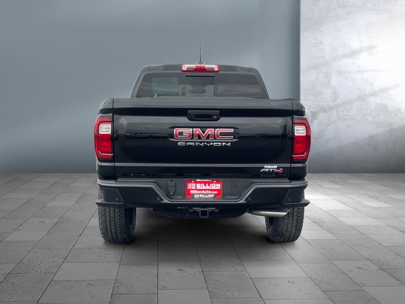 2024 GMC Canyon