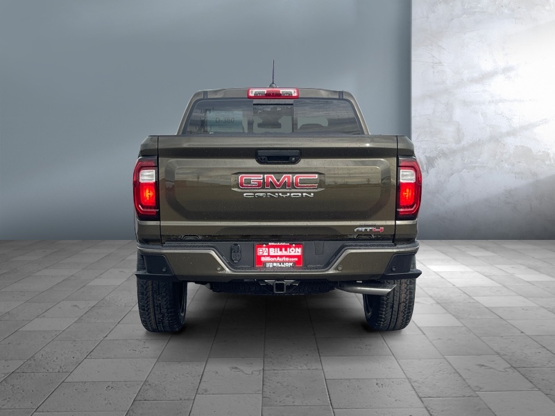 2024 GMC Canyon