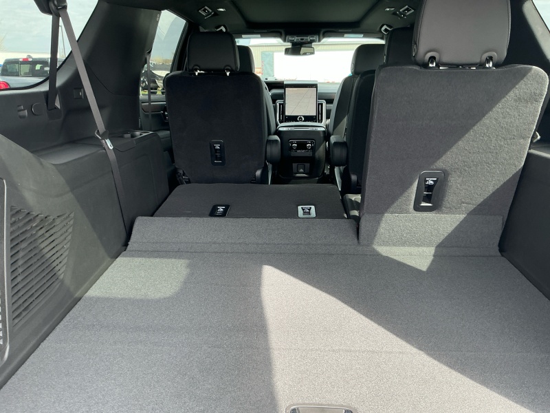 2025 GMC Yukon XL