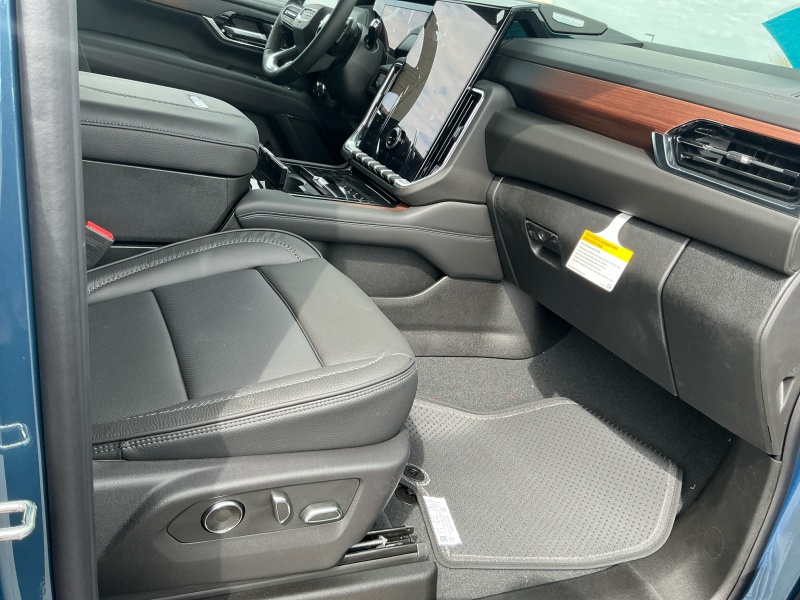 2025 GMC Yukon XL