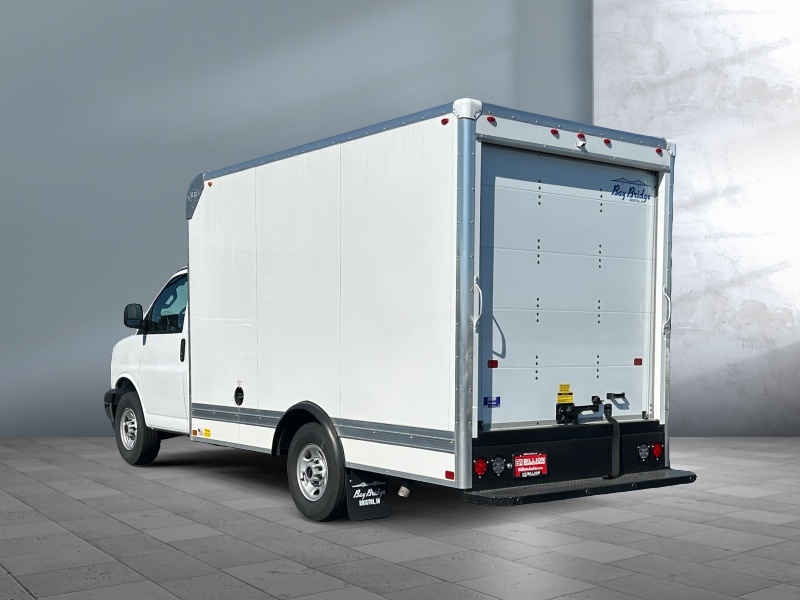 2025 GMC Savana Commercial Cutaway