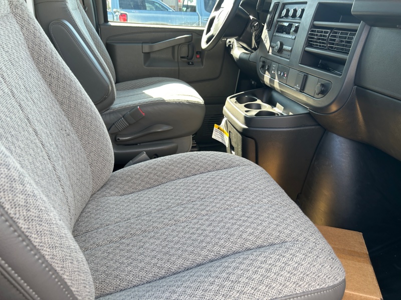 2025 GMC Savana Commercial Cutaway