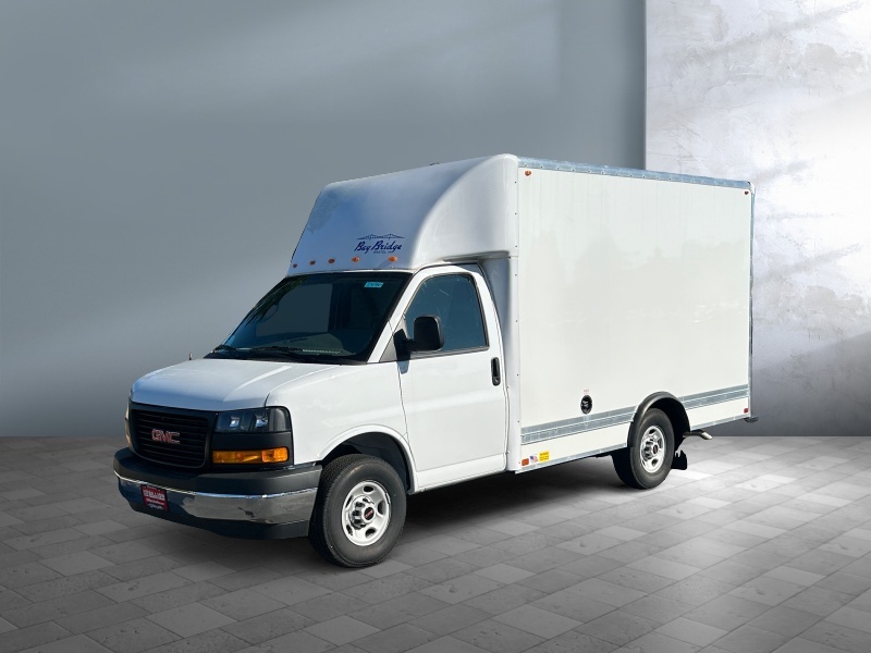 New 2025 GMC Savana Commercial Cutaway 3500 Van 139 Vans