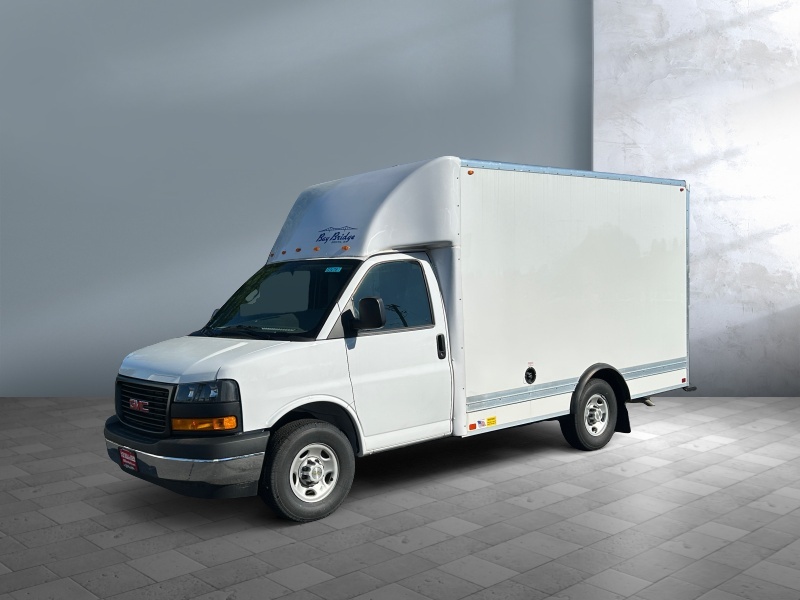 New 2025 GMC Savana Commercial Cutaway 3500 Van 139 Vans