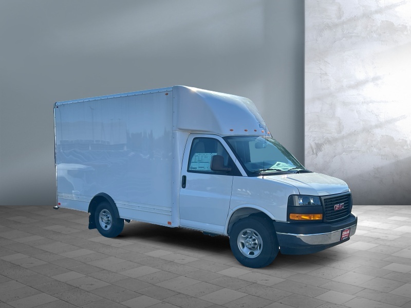 2025 GMC Savana Commercial Cutaway