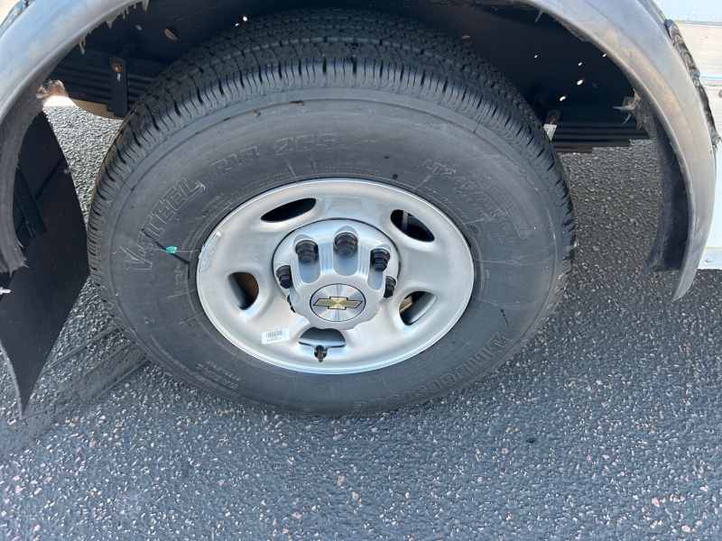 2025 GMC Savana Commercial Cutaway