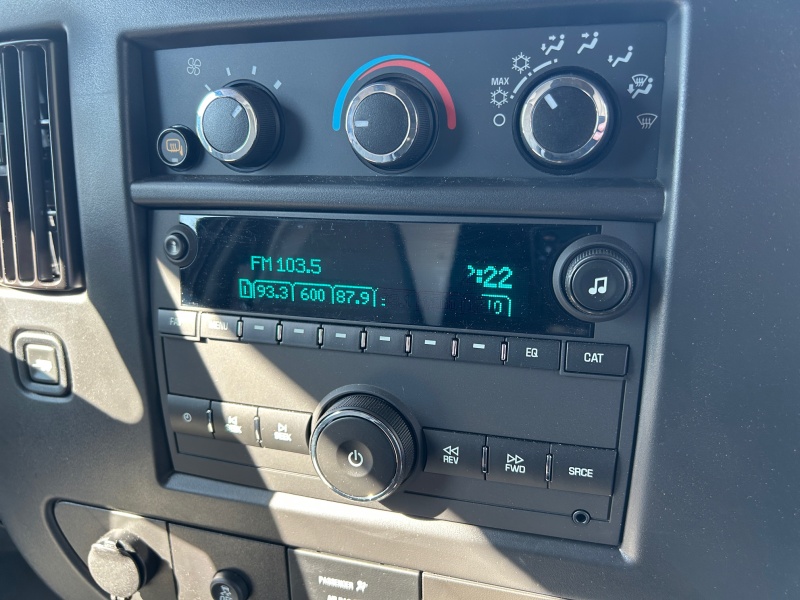 2025 GMC Savana Commercial Cutaway