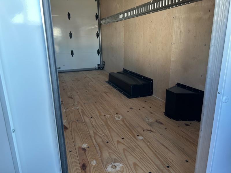 2025 GMC Savana Commercial Cutaway