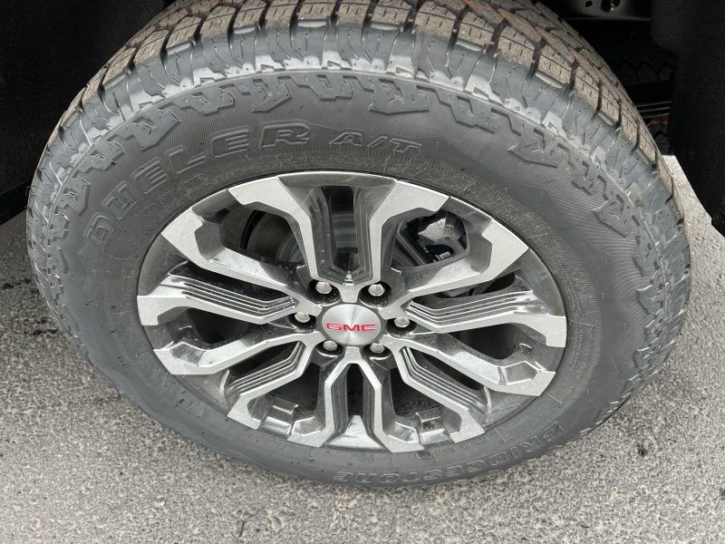 2025 GMC Canyon