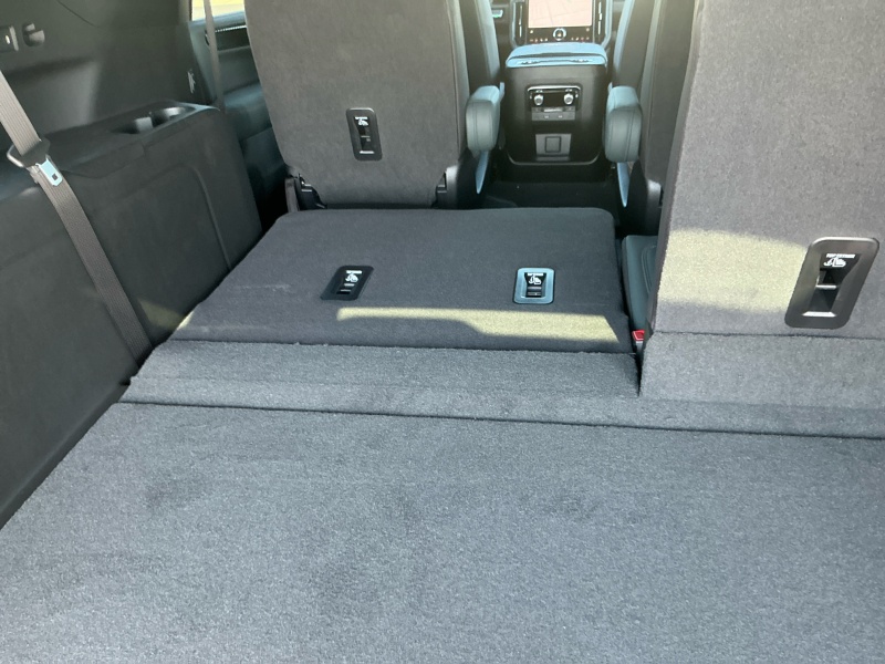 2025 GMC Yukon XL