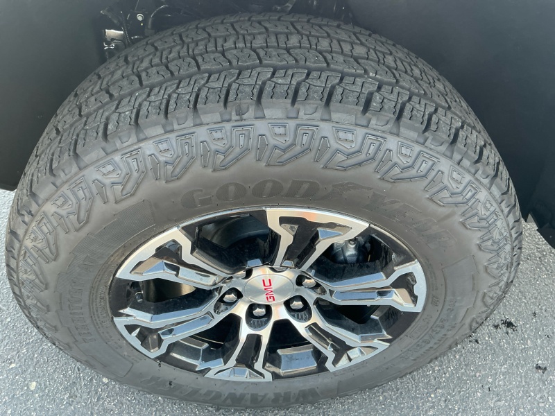 2025 GMC Canyon