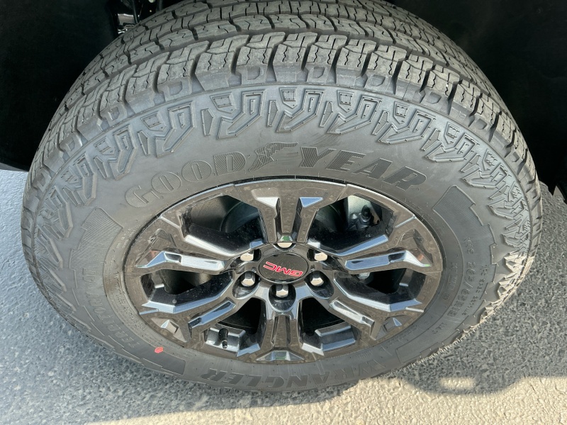2025 GMC Canyon