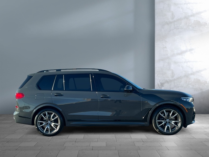 2022 BMW X7
