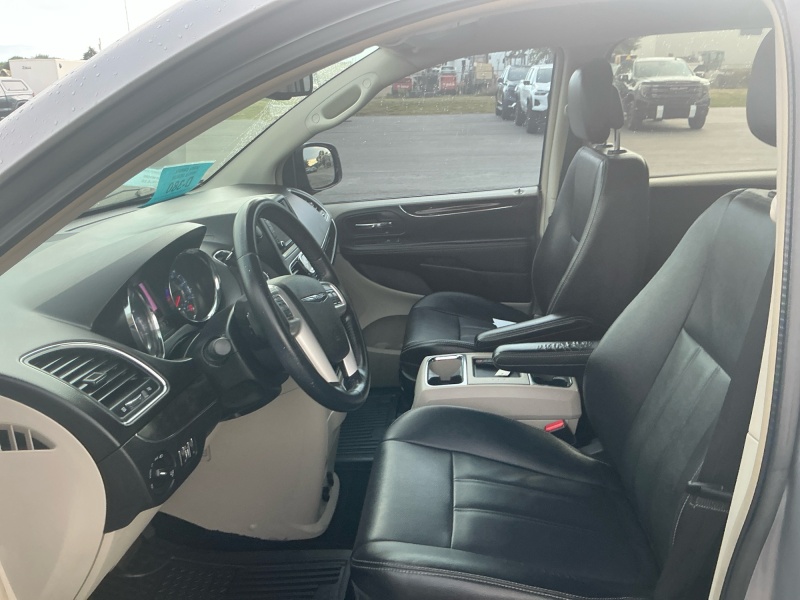 2014 Chrysler Town and Country